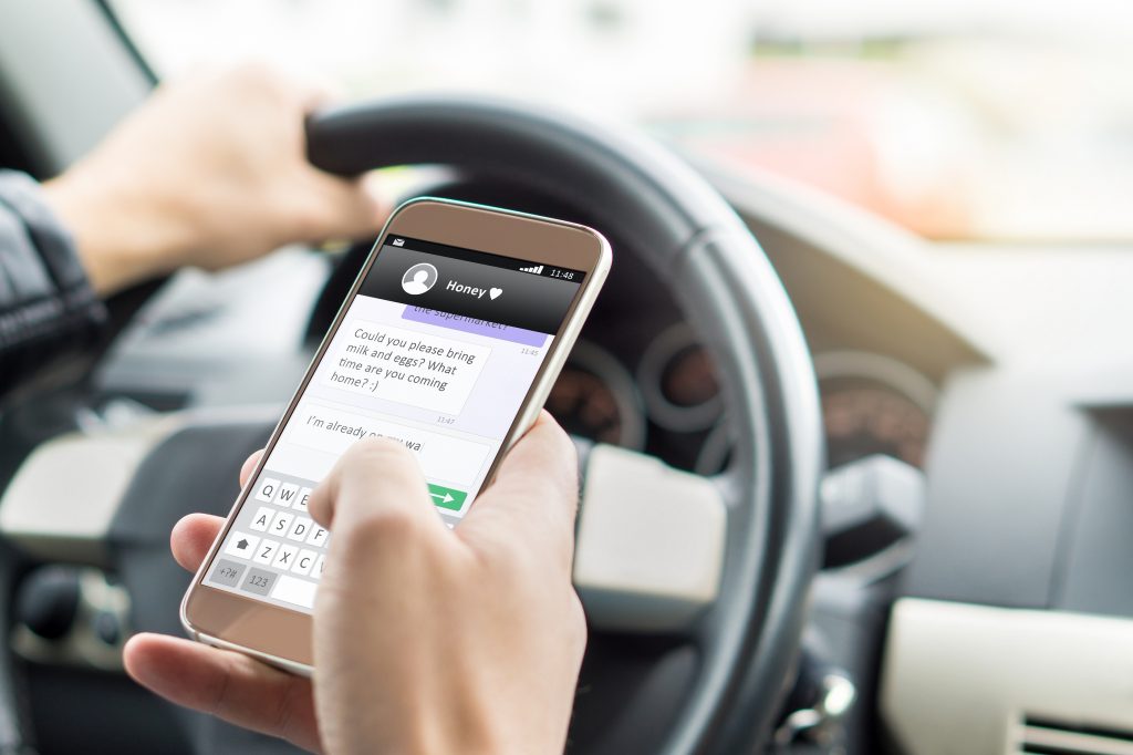 Smartphones and Distracted Driving lawsuit car accident lawyer Florida