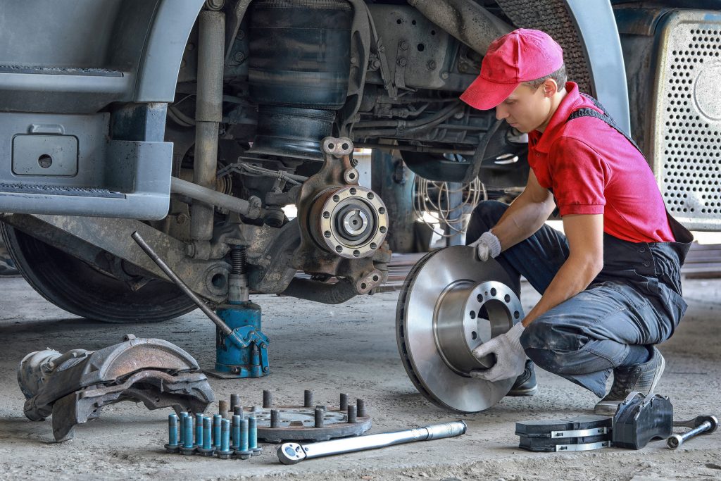 semi-truck part malfunction maintenance accident injury claim lawsuit attorney Florida