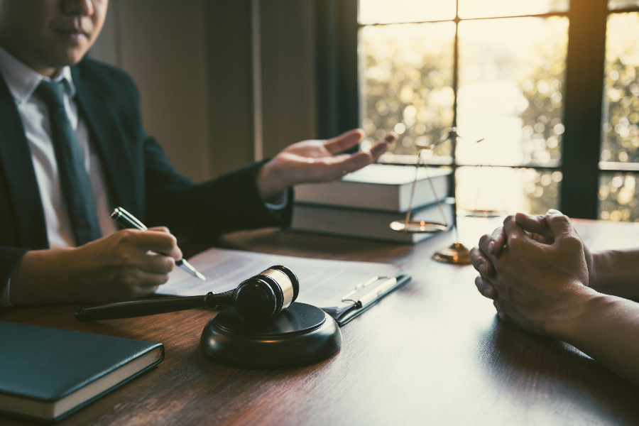 How Hiring a Truck Accident Lawyer Can Help Your Claim - The Eberst Law Firm Truck Accident Attorney